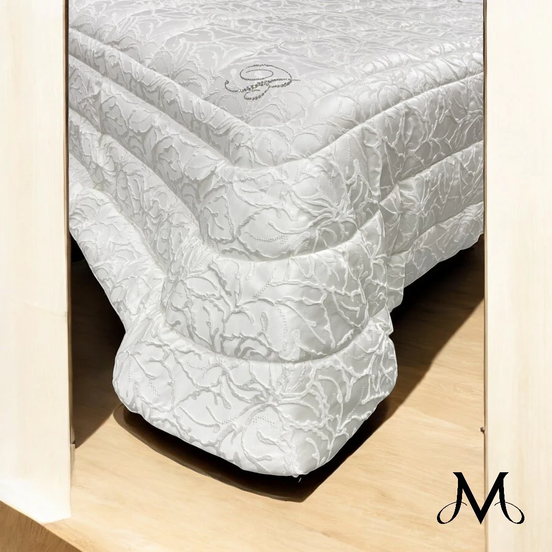 Blumarine Trapunta matrimoniale jacquard con logo Rosengart Swarovski Perla - immagine 6